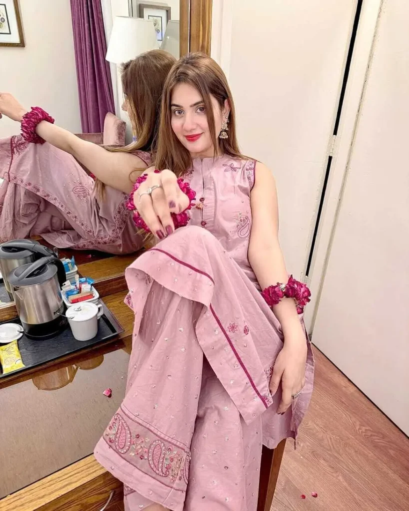 Lucknow Escort Service Gomti Nagar